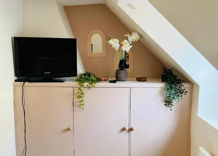 Les Bons Vivants - *