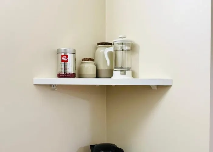 Les Bons Vivants - *